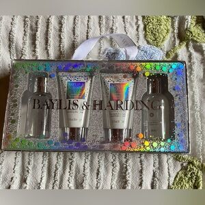 🫧Baylis & Harding Gift Set🫧  NIB